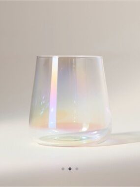 NWT 🏷️ Iridescent Stemless Wine Glass - Set of Four